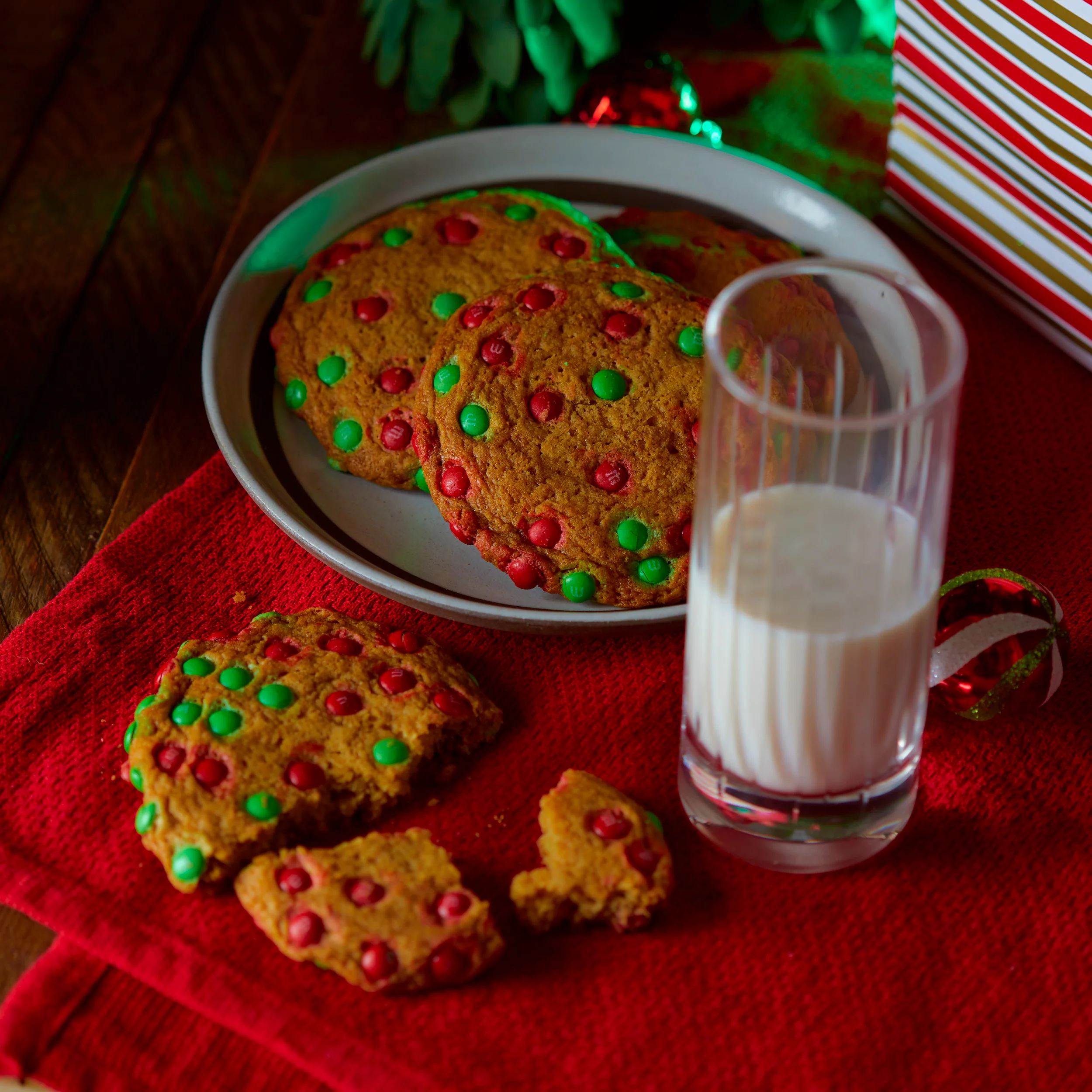 Christmas M&M Cookie - Image 2