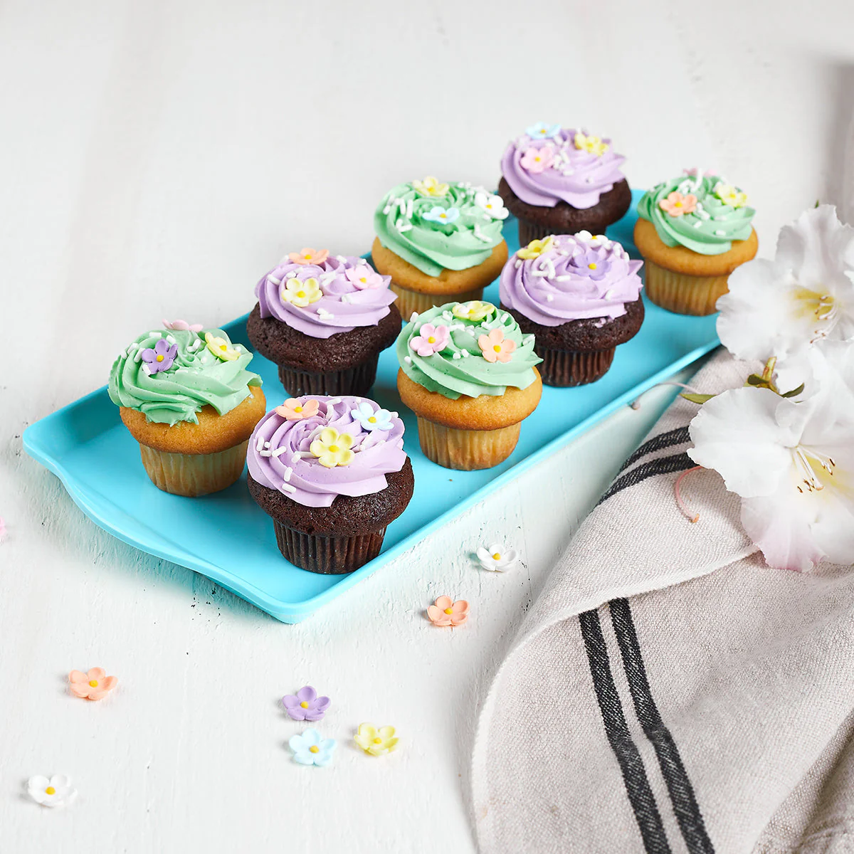 Flower Pastel Cupcake - Image 4